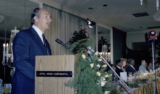 H.H. the Aga Khan delivering a speech at the lunch hosted in his honour at the State House, Nairobi, Kenya, 1982-10-12