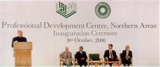 2000-10-19-pakistan-pakpic2