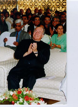 2000-12-16-pakist53