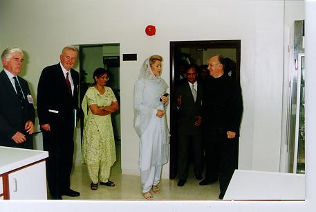 2000-12-16-pakist56