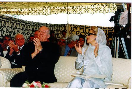 2000-12-16-pakist67