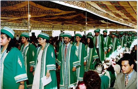 2000-12-16-pakist83