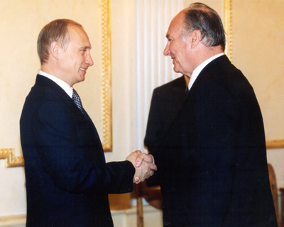 20020430akdn.jpg