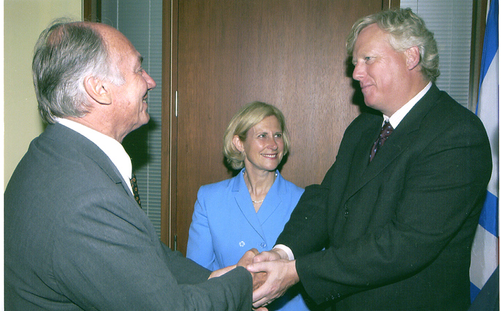 2004-06-18 mayor-p3