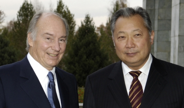His Highness the Aga Khan with President Bakiev. AKDN/Gary Otte