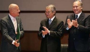 20070904reutersakaa05