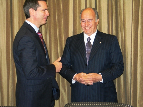20081123-Canada-Toronto-McGuinty-meeting2