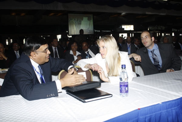2010-03-18-and-19-nation-50-years-media-conference-nairobi-prince-husayn-princess-khaliya_3827
