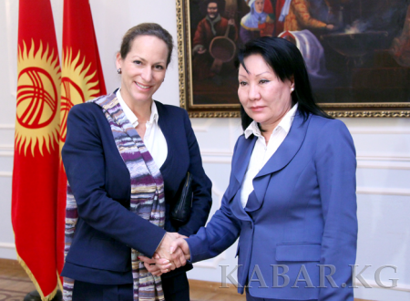 2012-10-17-kabar-kg-zahra-aga-khan.png