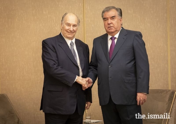 Ahead of the Paris Peace Forum, Malwana Hazar Imam today met with President Emomali Rahmon of Tajikistan. 2019-11-07 Ahead of the Paris Peace Forum, Malwana Hazar Imam today met with President Emomali Rahmon of Tajikistan. 2019-11-07