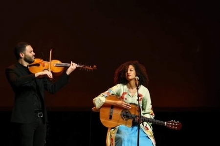 Badiaa Bouhrizi, laureate in the domain of Social Inclusion, performing at the gala concert on 31 March ( AKDN / Bruno Colaço ) 