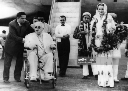 Mowlana Sultan Muhammad Shah with Mata Salamat arriving at Calcutta Airport  1952-02-25