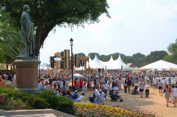 Crowds on the National Mall during the 2002 Smithsonian Folklife Festival on the Silk Road. 
