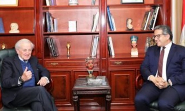 Minister of Antiquities Khaled al-Anani meets with AKTC officials in Cairo in the Ministry of Antiquities' headquarte 2019-01-22