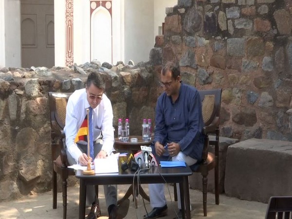 The German Ambassdor Martin Ney, signs the Financial Agreement Treat with AKF  2019-03-27