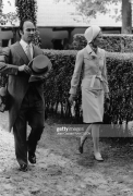 Hazar Imam with Begum Salimah at Chantilly for the Prix du Jockey Club, le 4 juin 1973 