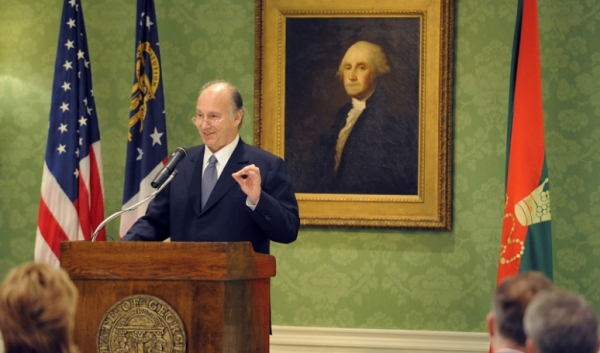 His Highness the Aga Khan speaks to the audience at the luncheon hosted in his honour by Governor Perdue and First Lady Mary Per