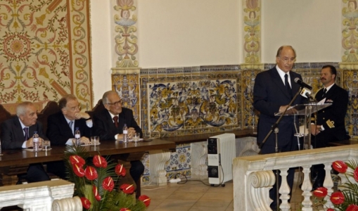His Highness speaking at the International Symposium at the University of Evora, Photo Gary Otte   2006-02-12