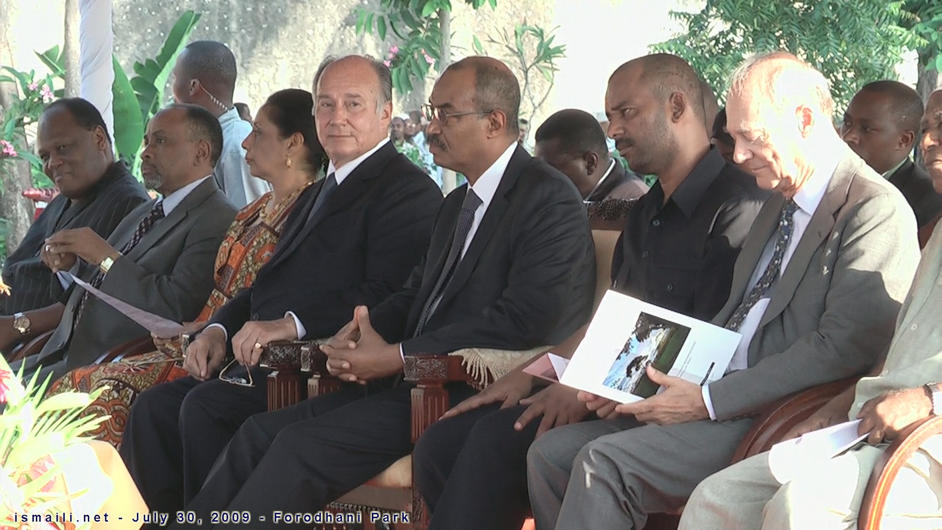 2009 07 30 Forodhani Prince Aga Khan With President Karume A