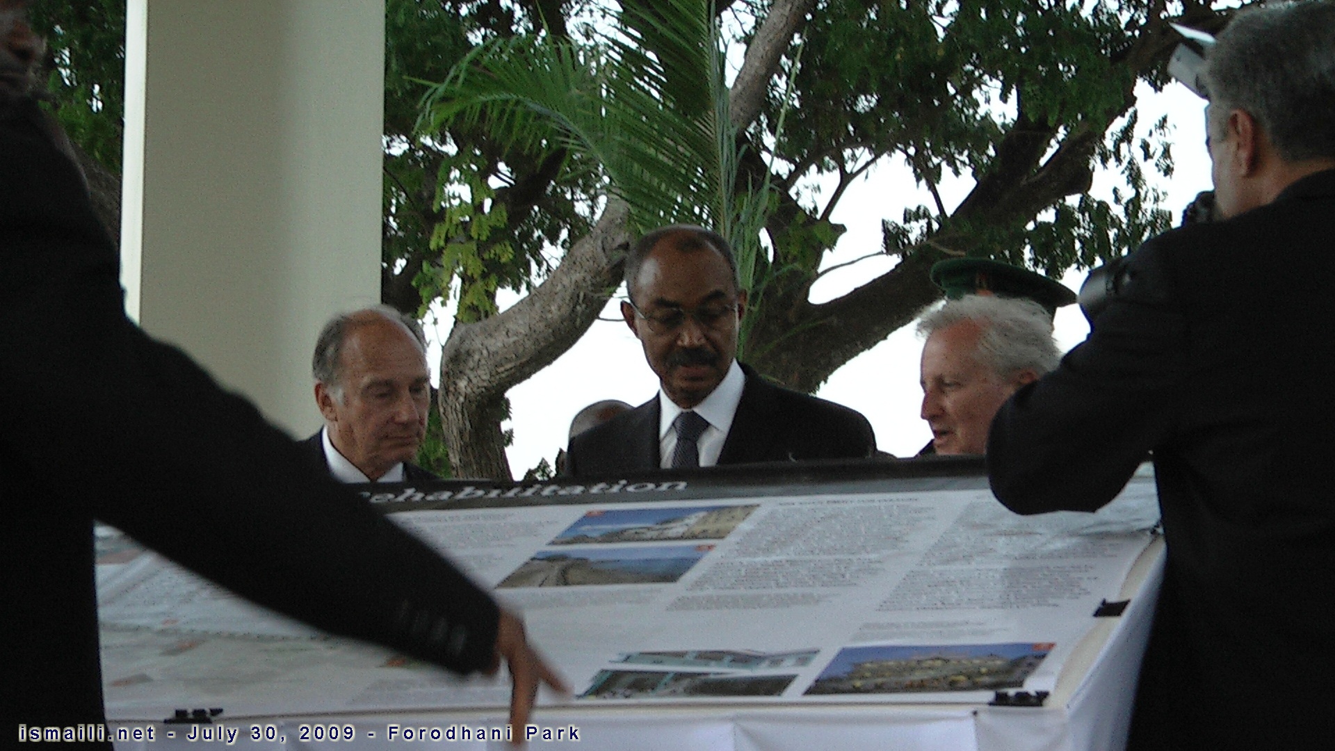 2009 07 30 Zanzibar Forodhani Park Ceremony 0081