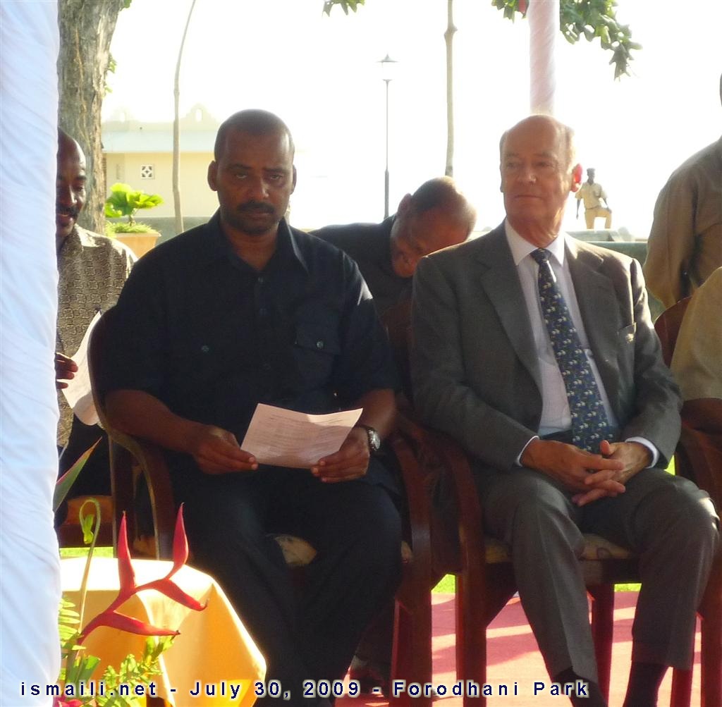 2009 07 30 Zanzibar Forodhani Park Ceremony 1010126
