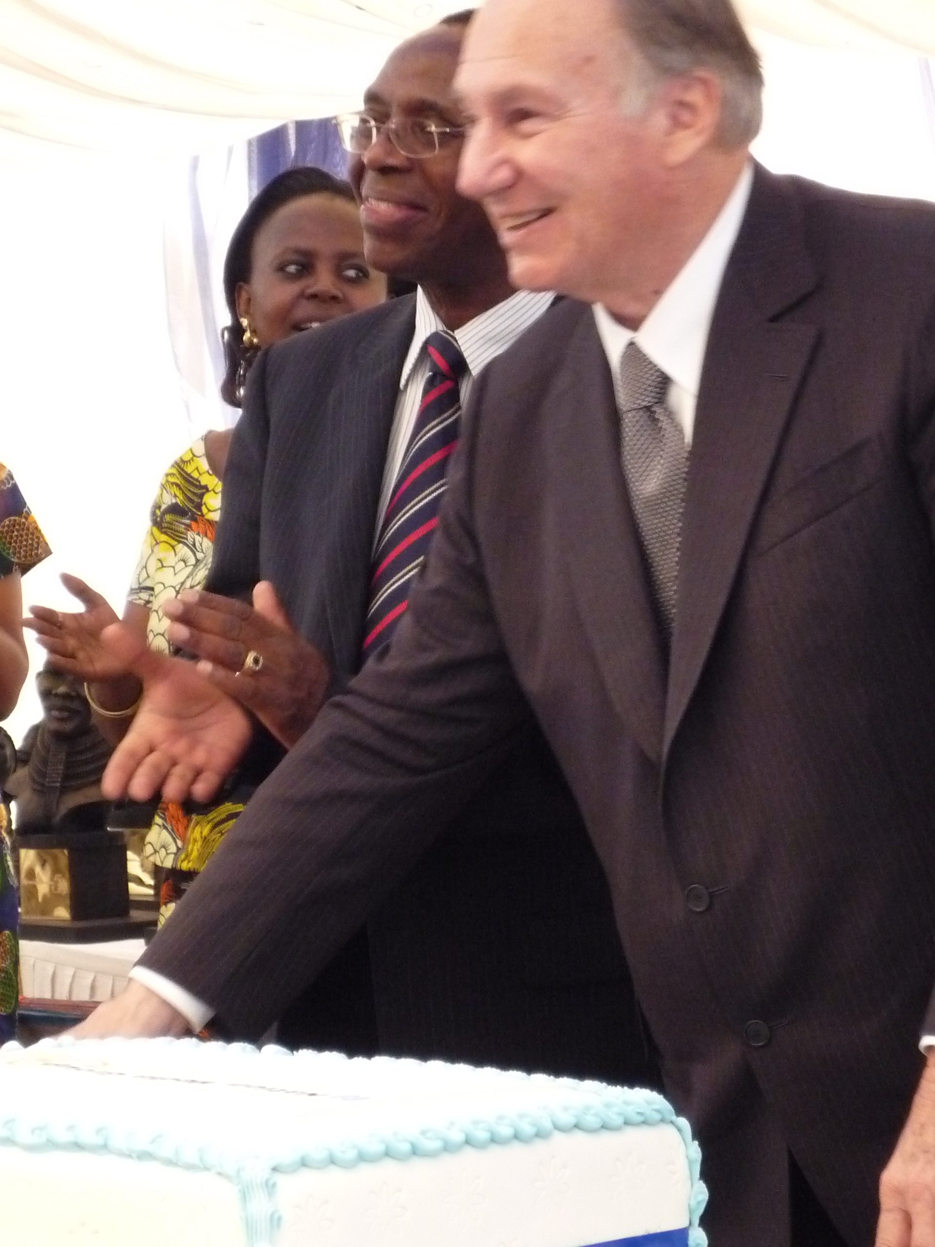 2010 03 18 And 19 Media Conference Nairobi Nation 50 Years Aga Khan Cake Cutting P1010466