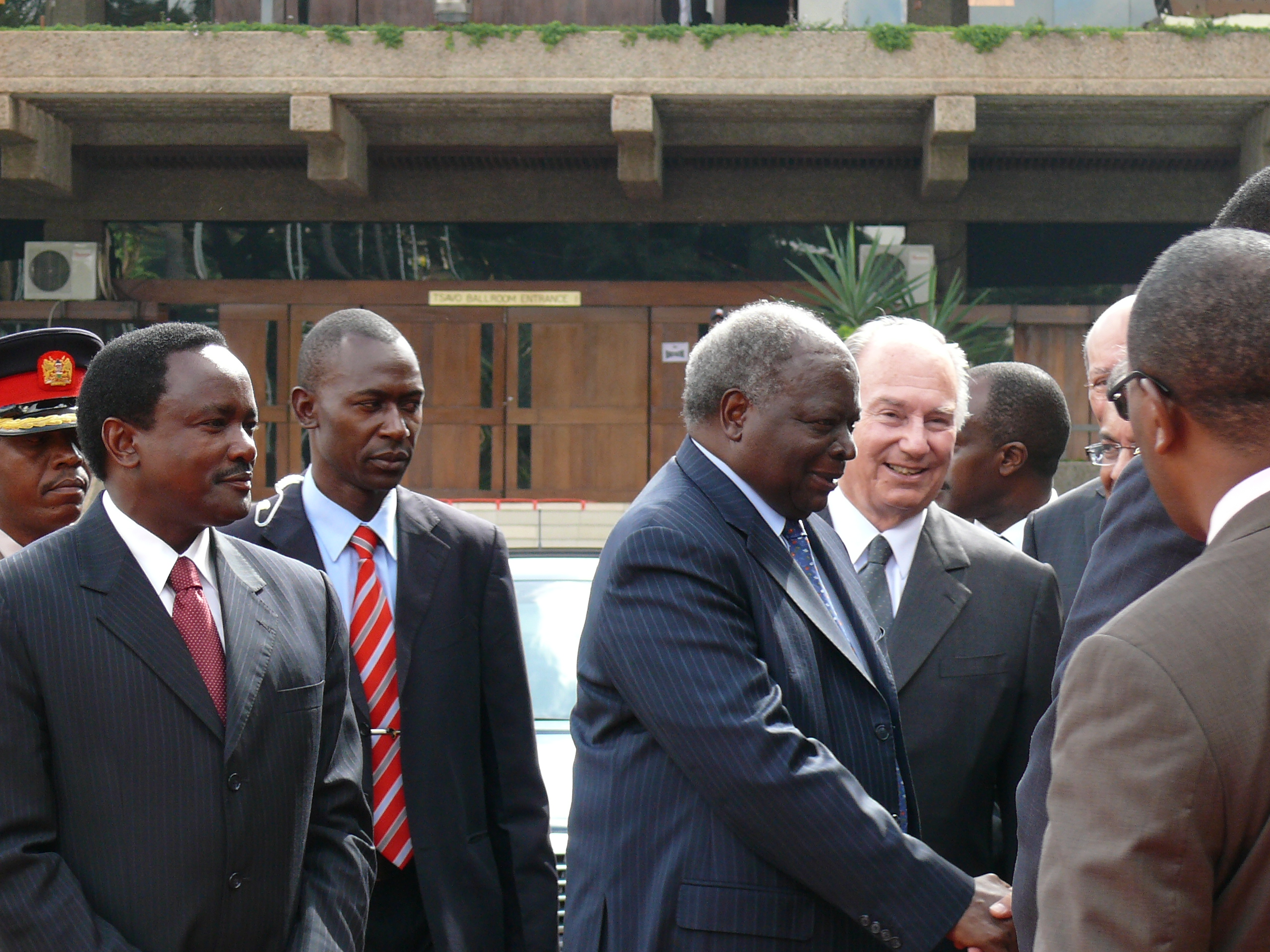 2010 03 18 And 19 Media Conference Nairobi Nation 50 Years Khan Receive President Kibaki P1090680