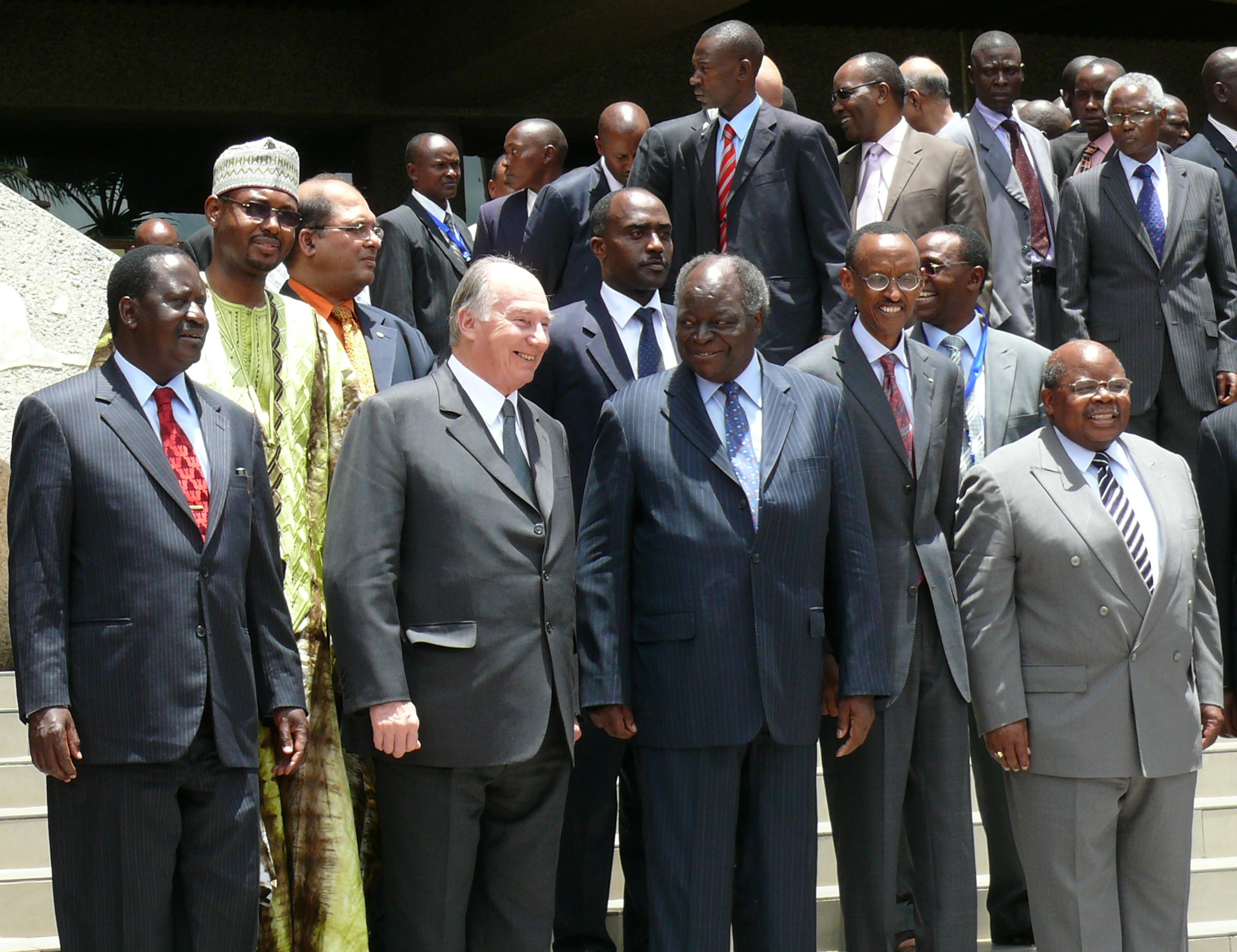 2010 03 18 And 19 Media Conference Nairobi Nation 50 Years Prime Minister Raila Odinga With Aga Khan And Kibaki And Kagame And Mkapa P1090846_0