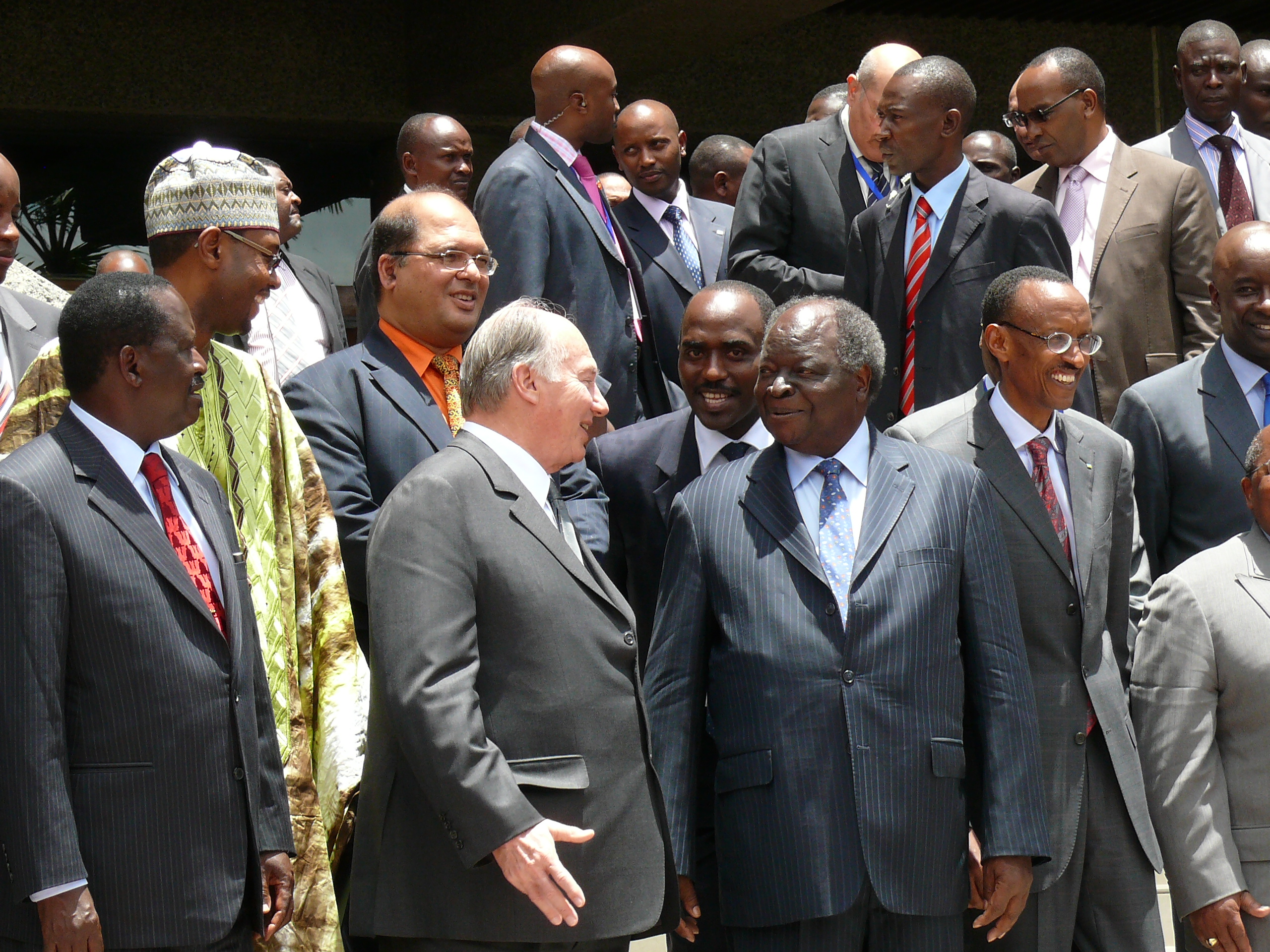 2010 03 18 And 19 Media Conference Nairobi Nation 50 Years Prime Minister Raila Odinga With Aga Khan And Kibaki And Kagame P1090852