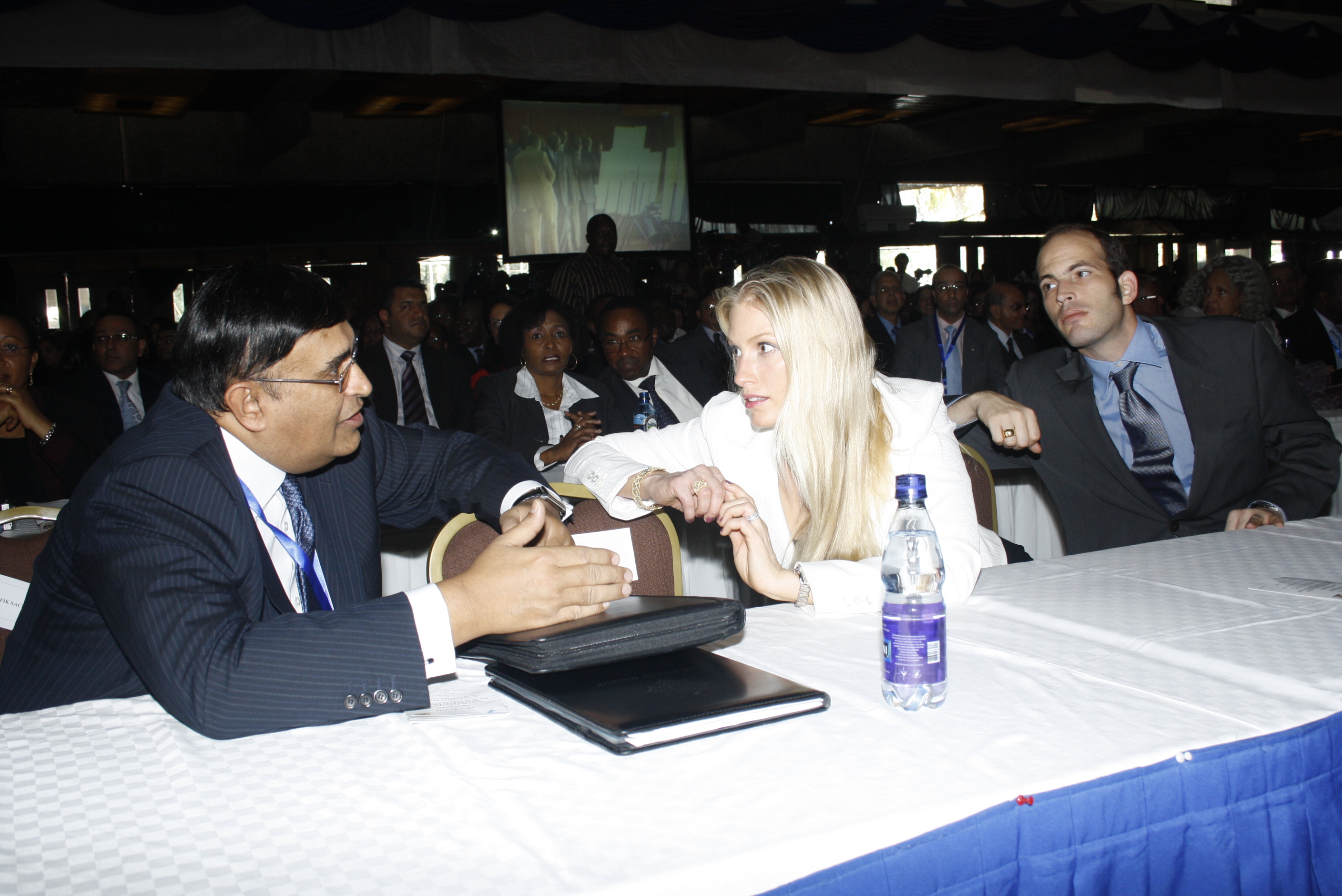 2010 03 18 And 19 Nation 50 Years Media Conference Nairobi Prince Husayn Princess Khaliya_3827