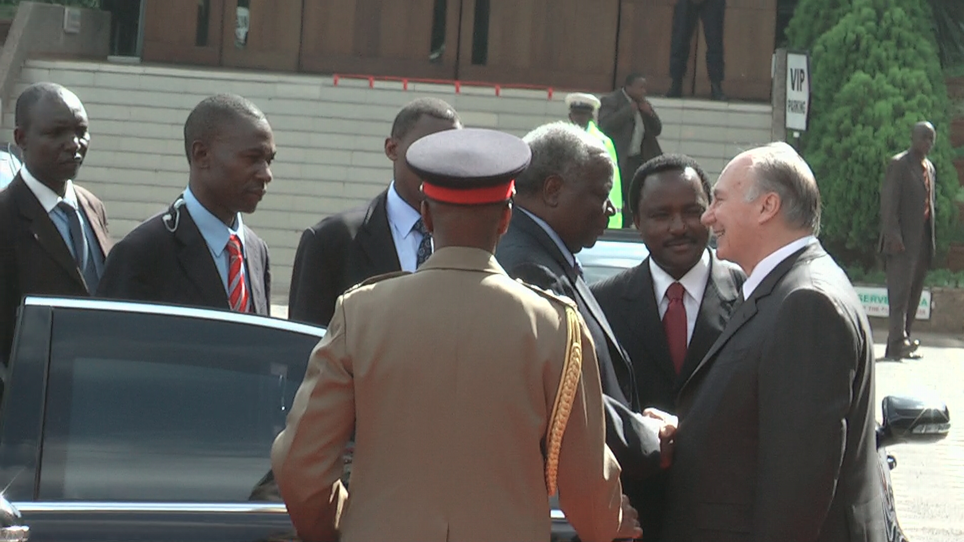 2010 03 18 Arrival Of Kibaki2