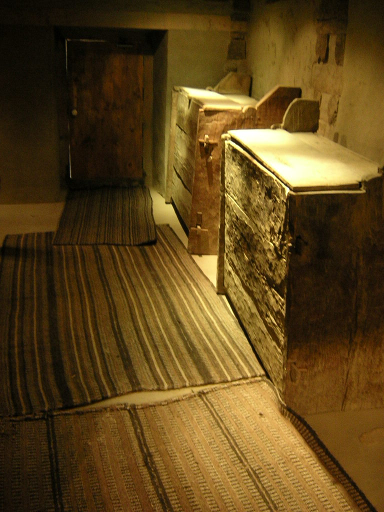 Shigar Antiques Dscn4952