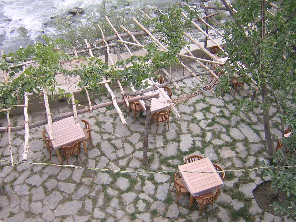 Shigar Exterior Dscn4628