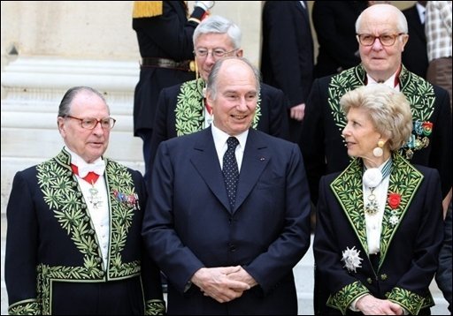 Photo 1213810689107 1 0