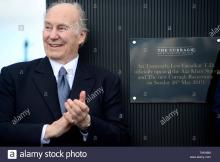 Aga Khan Stand opened in The Curragh Racecourse, Ireland  2016-05-19