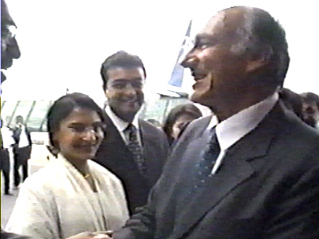 2003 03 21 23 Madage