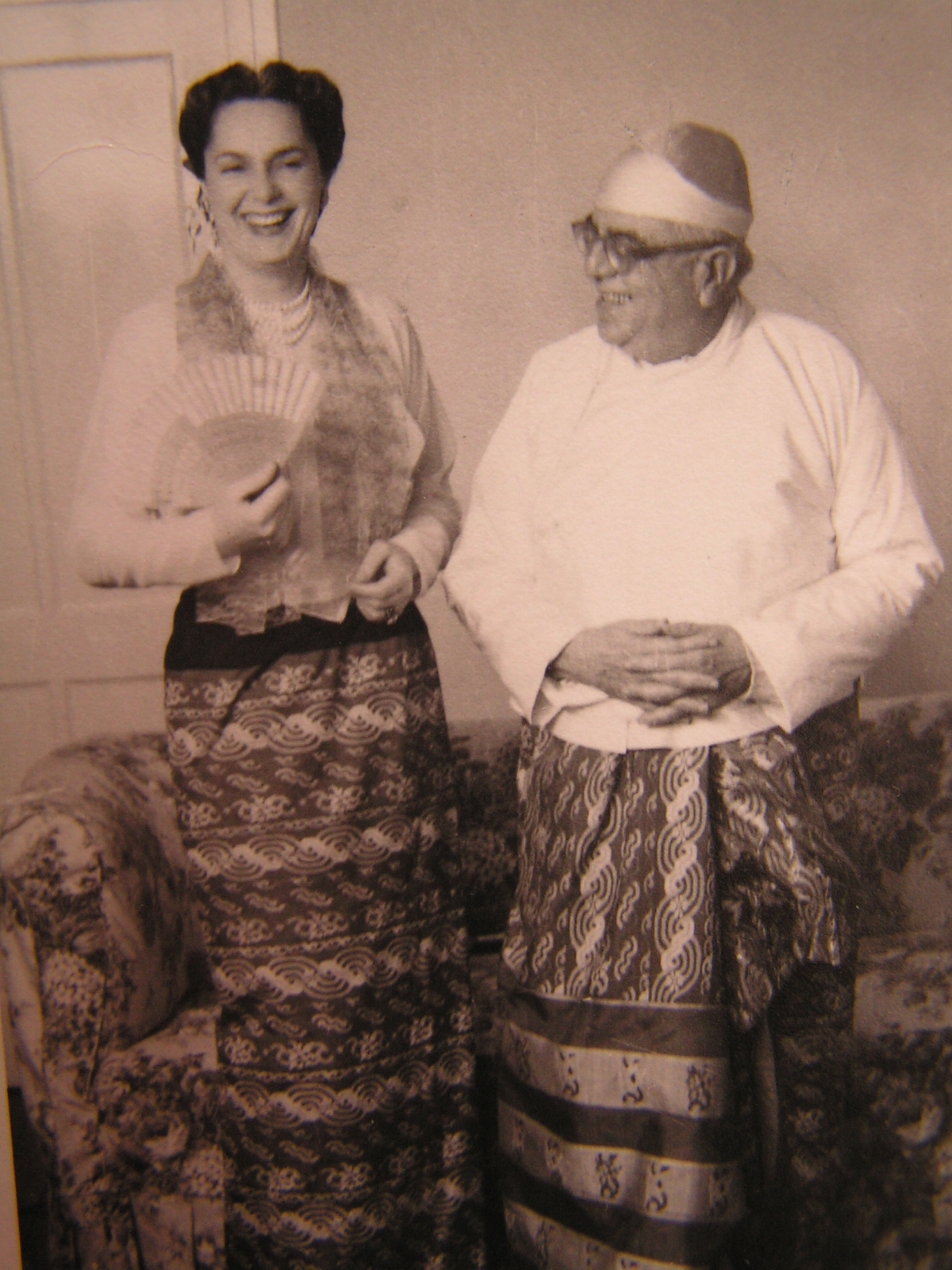 SMS Burmese With Mata Salamat