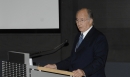 His Highness the Aga Khan speaking at the exhibition "Chefs d'oeuvre islamiques de l'Aga Khan Museum" at Le Louvre. AKDN / Gary