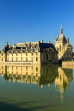 AGA KHAN TO HELP RESCUE FRENCH CHATEAU</I> - 2005-02-13