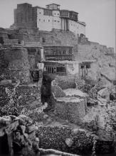 AN ARCHITECTURAL MARVEL</I> - 2005-08-04