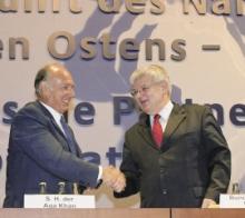 Co-operation accord signed - 2004-09-09